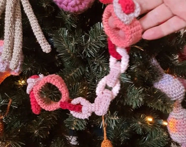 Handcuffs ornament