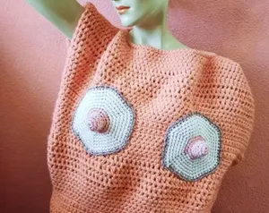 Titties top