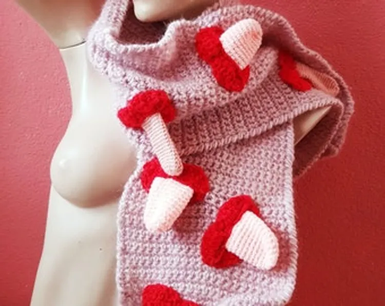 Licking scarf